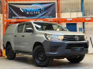 2020 Toyota Hilux 2.4 D-4d Active 4WD Euro 6 4dr (3.5t) in Silver — image 3