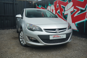 2014 Vauxhall Astra 2.0 Cdti Elite Hatchback 5dr Diesel Auto Euro 5 (165 Ps) in Silver — image 3