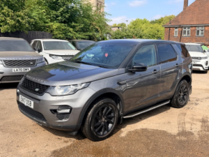 2017 Land Rover Discovery Sport Td4 Se Tech in Grey — image 6