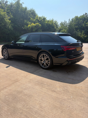 2020 Audi A6 Avant 2.0 Tdi 40 Black Edition Estate 5dr Diesel S Tronic Euro 6 (s/s) (204 Ps) in Black — image 3