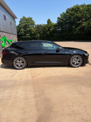 2020 Audi A6 Avant 2.0 Tdi 40 Black Edition Estate 5dr Diesel S Tronic Euro 6 (s/s) (204 Ps) in Black — image 5