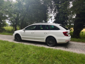 2014 Skoda Superb 2.0 Tdi Elegance in White — image 6