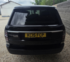 2015 Land Rover Range Rover 4.4 Sd V8 Vogue Se in Black — image 2