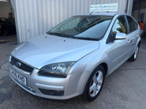 2007 Ford Focus 1.6 Titanium 5dr in Silver — image 3