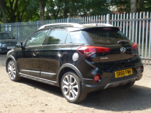 2017 Hyundai I20 1.0 T-Gdi Active Hatchback 5dr Petrol Manual Euro 6 (s/s) (100 Ps) in Black — image 3