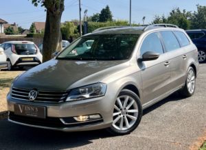 2014 Volkswagen Passat 2.0 Tdi Bluemotion Tech Executive in Brown — image 3