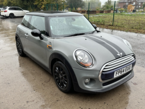 2014 MINI Hatch 1.5 Cooper 3-Door Hatch in Grey — image 5