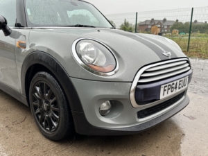 2014 MINI Hatch 1.5 Cooper 3-Door Hatch in Grey — image 6