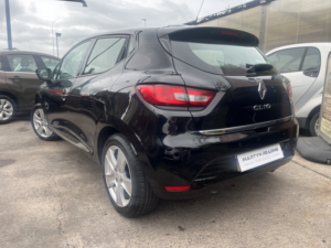 2013 Renault Clio 1.2 16v Dynamique Medianav in Black — image 5
