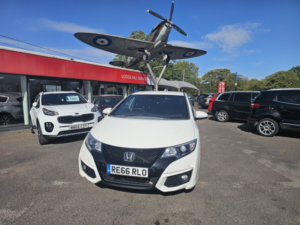 2016 Honda Civic 1.4 I-Vtec Sport in White — image 4