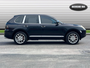 2005 Porsche Cayenne 3.2 Cayenne Tiptronic S 4WD 5dr in Black — image 2