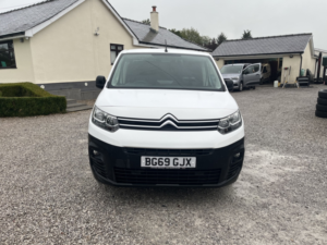 2019 Citroen Berlingo 1.5 Bluehdi 1000 Enterprise M in White — image 2