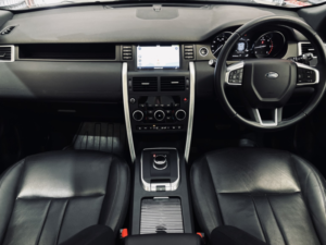 2017 Land Rover Discovery Sport 2.0 Sd4 Hse Black in Silver — image 2