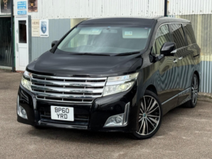 2010 Nissan Elgrand E52 2.5l Highway Star in Black — image 3