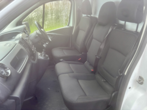 2018 Vauxhall Vivaro 1.6 Cdti 2900 Sportive 120 Lwb Eu6 Ulez in White — image 6