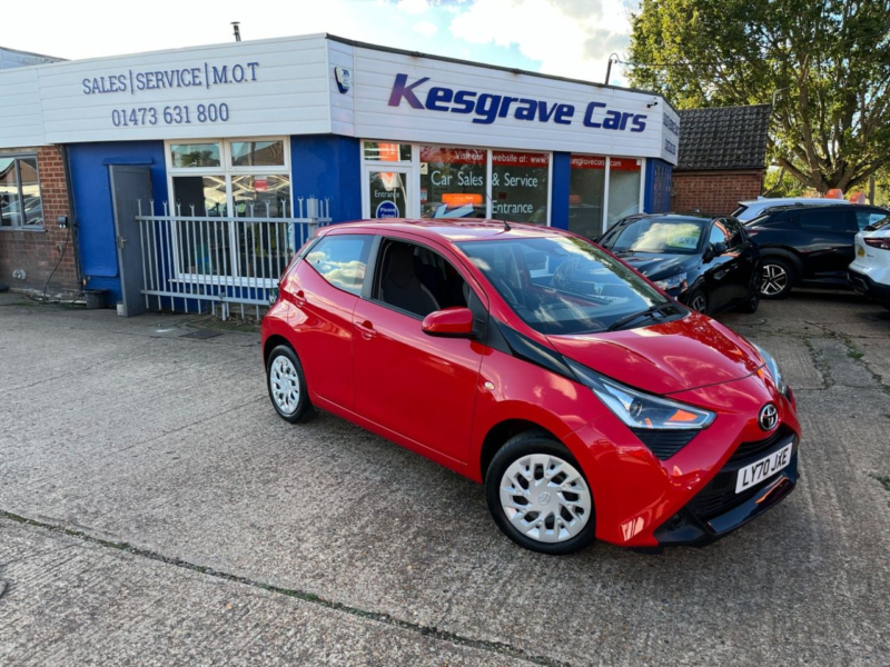 2021 Toyota Aygo 1.0 Vvt-I X-Play Hatchback 5dr Petrol X-Shift Euro 6 (safety Sense) (71 Ps) in Red — image 1