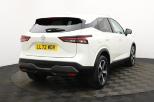 2022 Nissan Qashqai 1.3 Dig-T Mhev N-Connecta SUV 5dr Petrol Hybrid Manual Euro 6 (s/s) (140 Ps) in White — image 5
