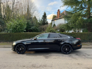 2015 Jaguar Xj 3.0d V6 Portfolio Auto Euro 5 (s/s) 4dr in Black — image 4