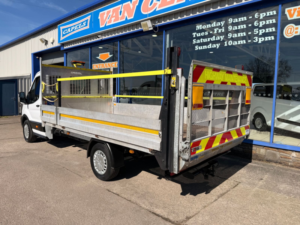 2022 Ford Transit 2.0 350 Ecoblue Hd Leader Dropside 2dr Diesel Manual Rwd L4 Euro 6 130 Ps in White — image 4