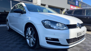 2016 Volkswagen Golf 2.0 Tdi Bluemotion Tech Gt Edition DSG Euro 6 (s/s) 5dr in White — image 2