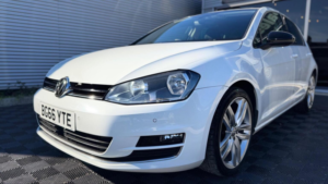 2016 Volkswagen Golf 2.0 Tdi Bluemotion Tech Gt Edition DSG Euro 6 (s/s) 5dr in White — image 4