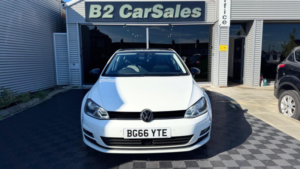 2016 Volkswagen Golf 2.0 Tdi Bluemotion Tech Gt Edition DSG Euro 6 (s/s) 5dr in White — image 5