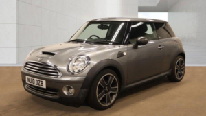 2010 MINI Hatch 1.4 One Graphite Euro 4 3dr in Silver — image 2