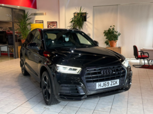2019 Audi Q5 2.0 Tdi 40 Black Edition in Black — image 2