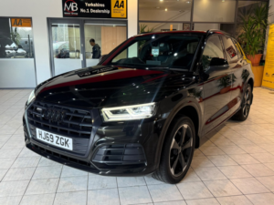 2019 Audi Q5 2.0 Tdi 40 Black Edition in Black — image 5