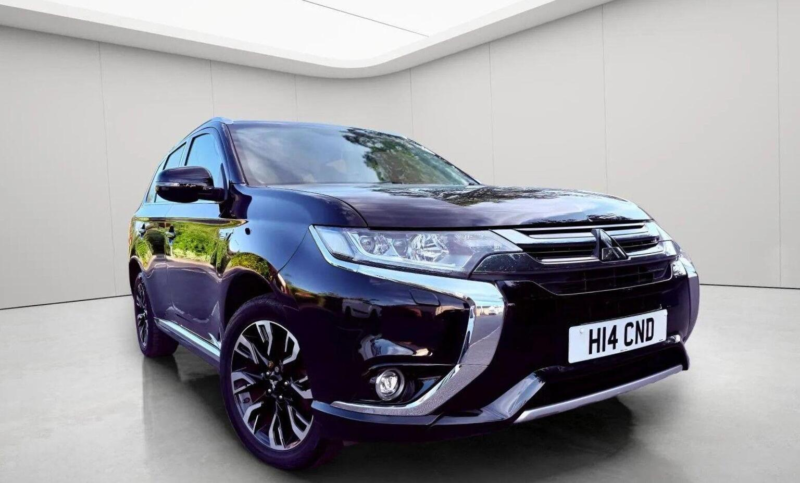 2018 Mitsubishi Outlander 2.0h 12kwh 4h CVT 4WD Euro 6 (s/s) 5dr in Black — image 1