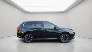 2018 Mitsubishi Outlander 2.0h 12kwh 4h CVT 4WD Euro 6 (s/s) 5dr in Black — image 4