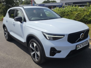 2025 Volvo Xc40