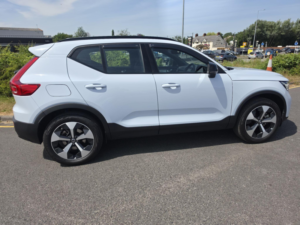 2025 Volvo Xc40 2.0 B3 Mhev Plus Dark SUV 5dr Petrol Hybrid Dct Auto Euro 6 (s/s) (163 Ps) in Blue — image 2