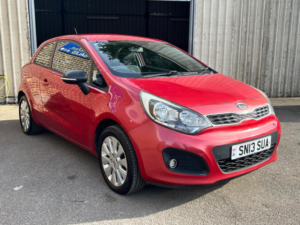 2013 Kia Rio 1.4 2 Euro 5 3dr in Red — image 3