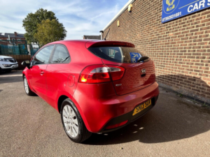 2013 Kia Rio 1.4 2 Euro 5 3dr in Red — image 4