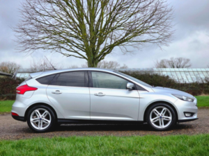 2017 Ford Focus 1.0t Ecoboost Titanium Euro 6 (s/s) 5dr in Silver — image 3