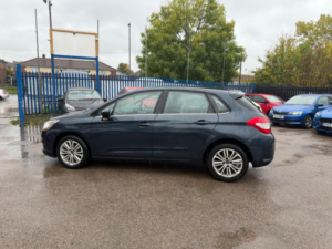 2014 Citroen C4 1.6 Hdi 16v Vtr+ Euro 5 5dr in Blue — image 4
