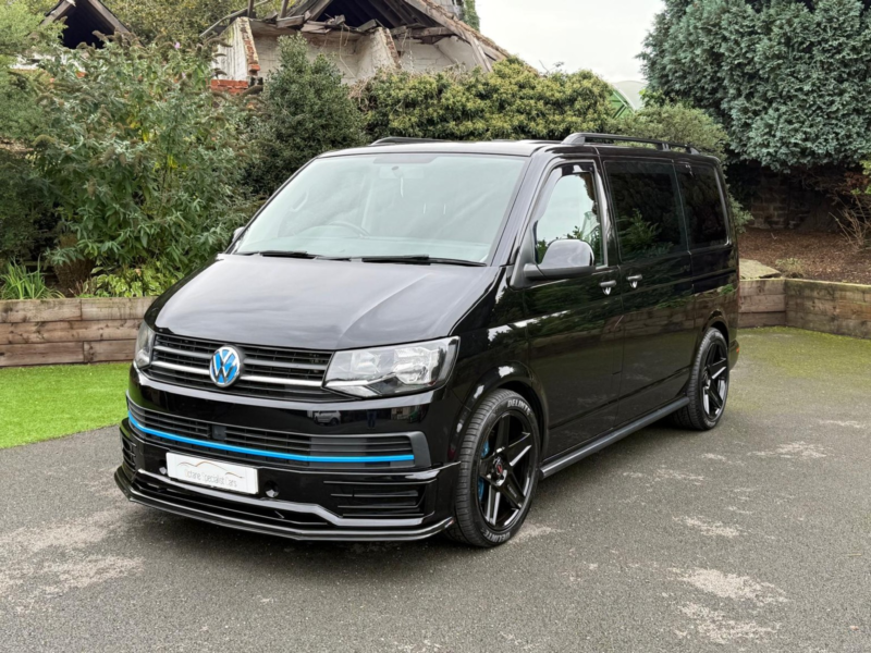 2018 Volkswagen Transporter Shuttle 2.0 Tdi Bluemotion Tech S in Black — image 1