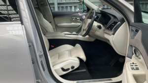 2023 Volvo Xc90 2.0h T8 Recharge 18.8kwh Ultimate Bright Auto 4WD Euro 6 (s/s) 5dr in Silver — image 2