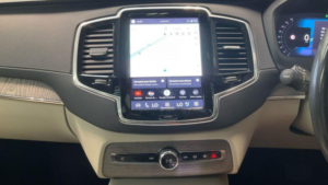2023 Volvo Xc90 2.0h T8 Recharge 18.8kwh Ultimate Bright Auto 4WD Euro 6 (s/s) 5dr in Silver — image 4