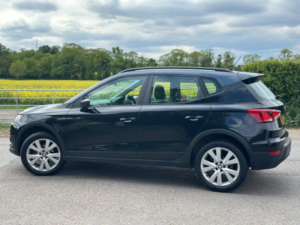 2019 SEAT Arona 1.6 Tdi Se Technology Lux Euro 6 (s/s) 5dr in Black — image 5