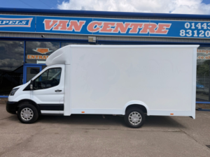 2021 Ford Transit 2.0 350 Ecoblue Low Floor Luton 2dr Diesel Manual Fwd L3 Euro 6 (s/s) (130 Ps) in White — image 4