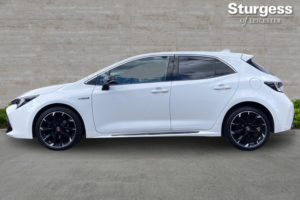 2020 Toyota Corolla 1.8 Vvt-H Gr Sport CVT Euro 6 (s/s) 5dr in White — image 4
