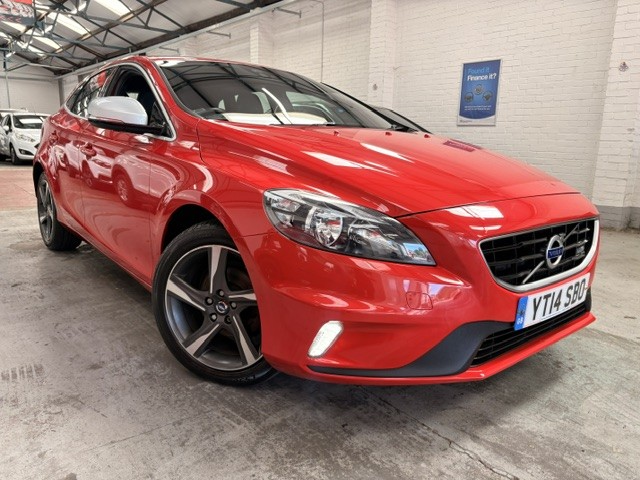 2014 Volvo V40 1.6 D2 R-Design in Red — image 1