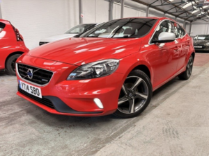 2014 Volvo V40 1.6 D2 R-Design in Red — image 2