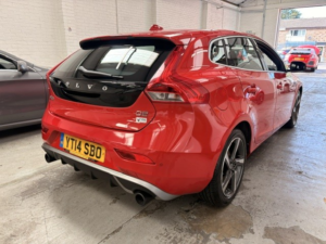 2014 Volvo V40 1.6 D2 R-Design in Red — image 4
