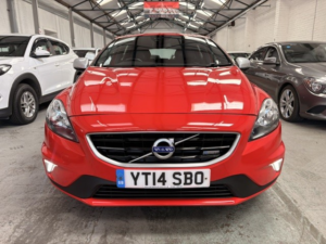 2014 Volvo V40 1.6 D2 R-Design in Red — image 5