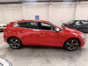 2014 Volvo V40 1.6 D2 R-Design in Red — image 6