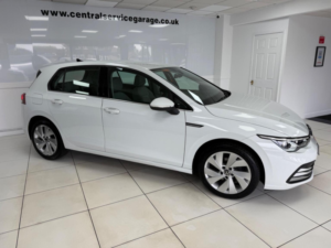 2021 Volkswagen Golf 2.0 Tdi Style DSG Euro 6 (s/s) 5dr in White — image 4