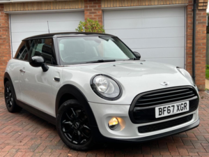 2017 MINI Hatch